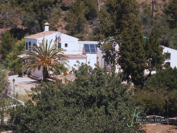 Exclusiva finca en el Parque Natural de los Montes de Málaga