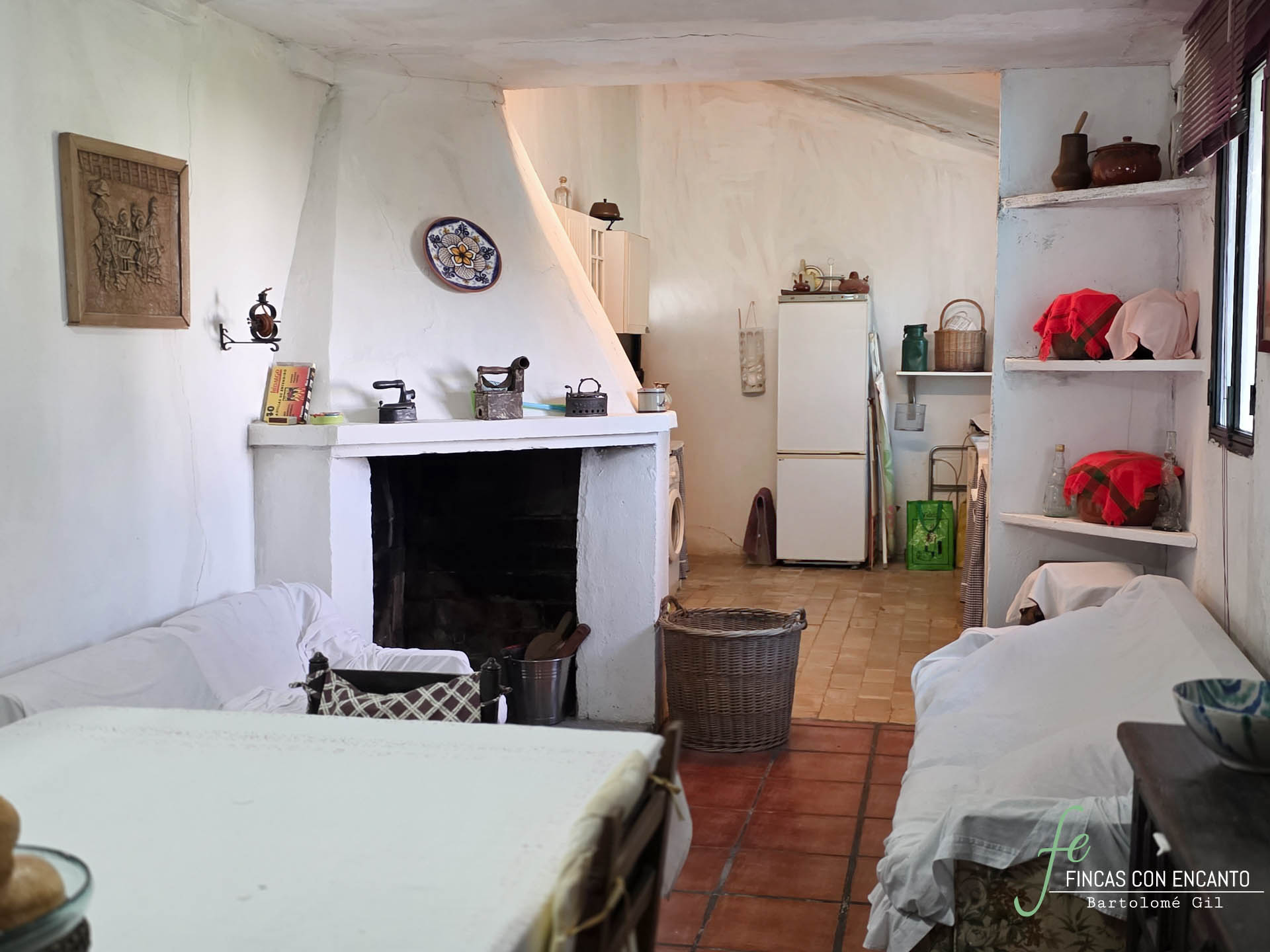 Salón y vista de la cocina